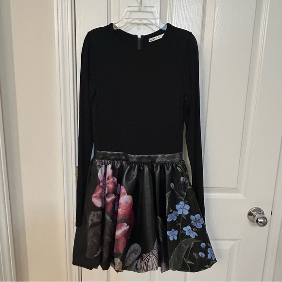 Alice + Olivia Chara Long Sleeve Faux Leather Skirt Dress In The Wind Floral Sz0 - Picture 7 of 12